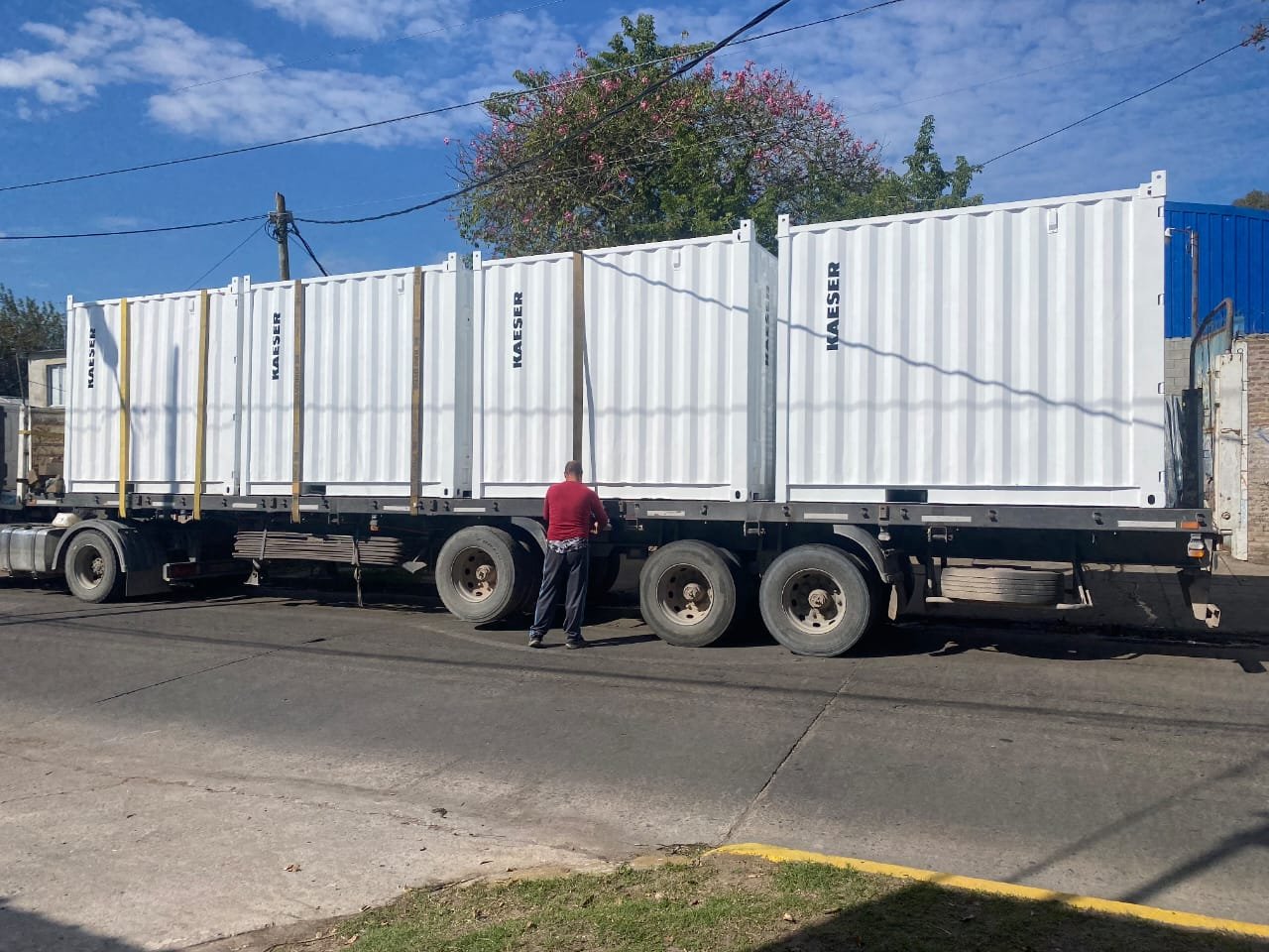 Skid y Contenedores de Generación Eléctrica